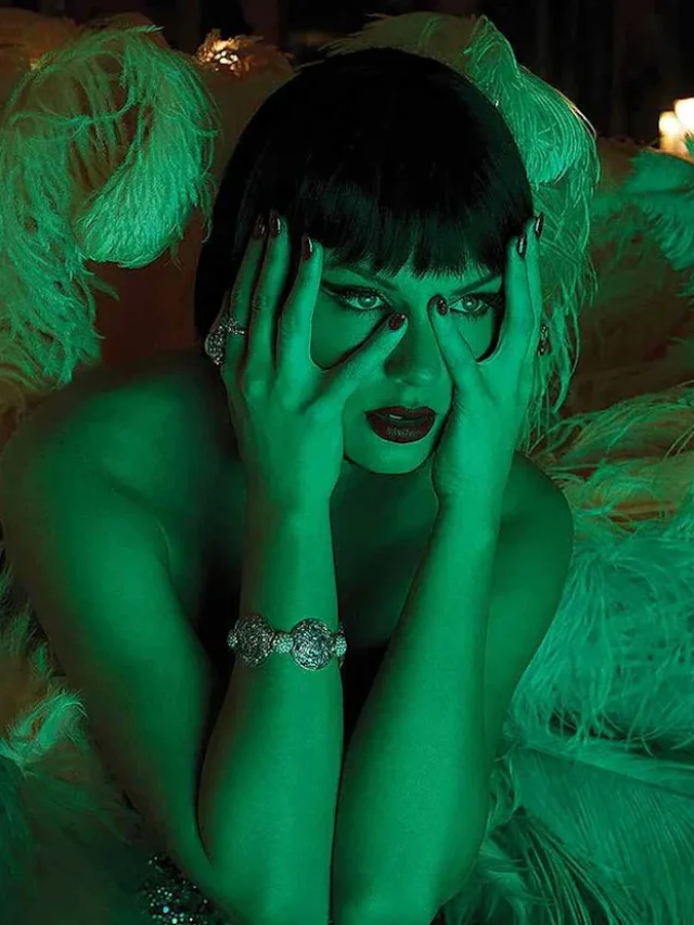 Swifties Shut Down 500 Targets for a Vinyl. Fans Are Calling Her the New Michael Jackson.